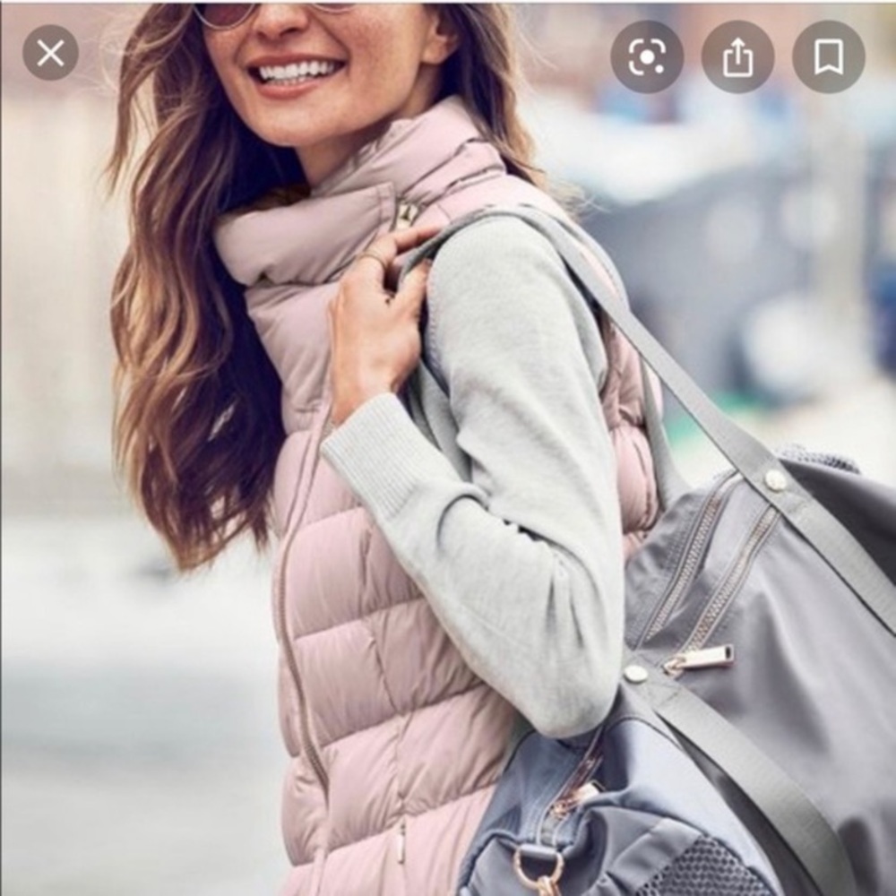 Like new! Athleta down puffer vest in cardamom spice (mauvish silver). Size M